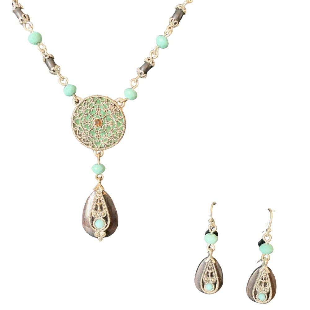 AVON Necklace & Pierced Earrings Mixed Set Marked NR Bohemian Medallion Aqua